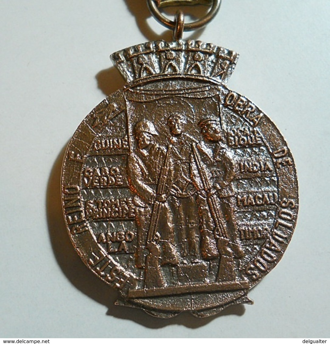 Medal * Militaria * Angola 1971-72-73-74 * Campanhas E Comissões Especiais Das Forças Armadas Portuguesas - Autres & Non Classés