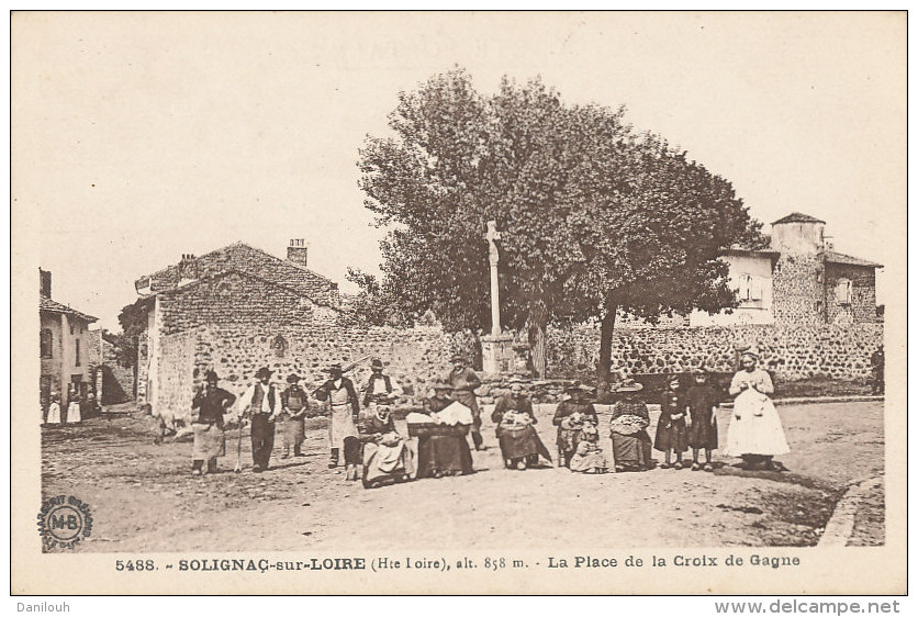 43 // SOLIGNAC SUR LOIRE    La Place De La Croix De Gagne  5488 - Solignac Sur Loire