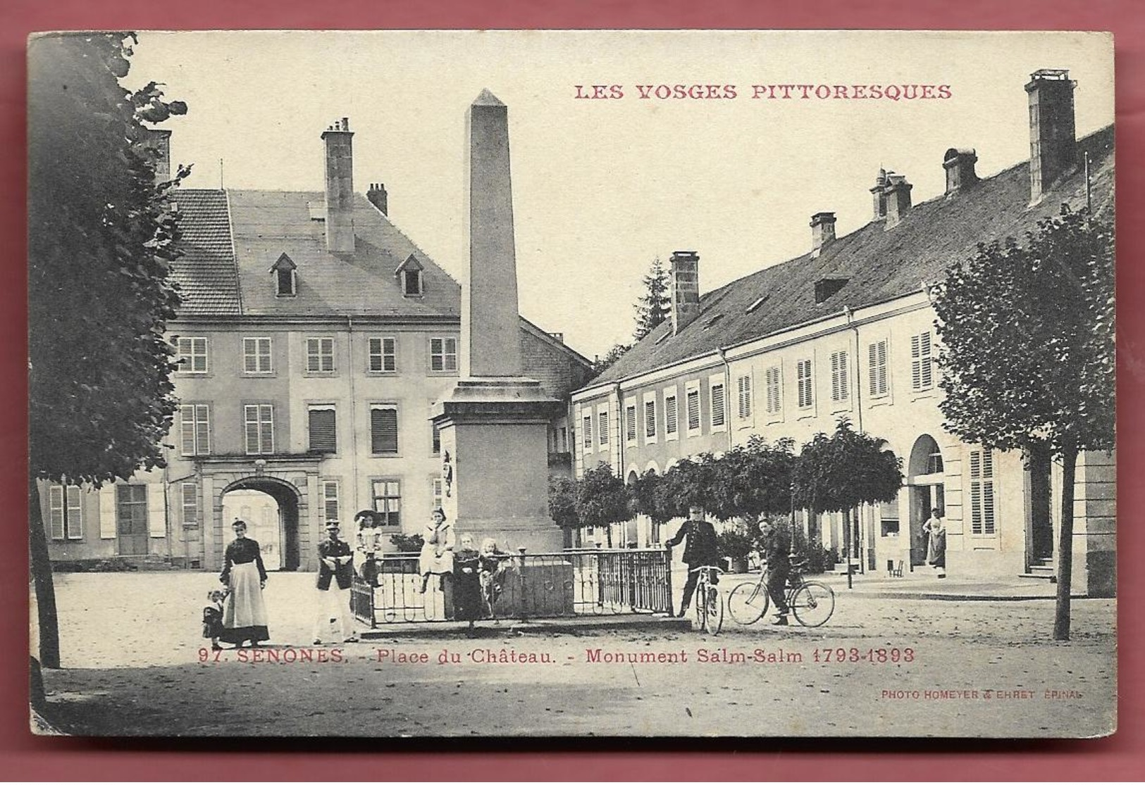 Senones - Place Du Château - Monument Salm-Salm - Senones