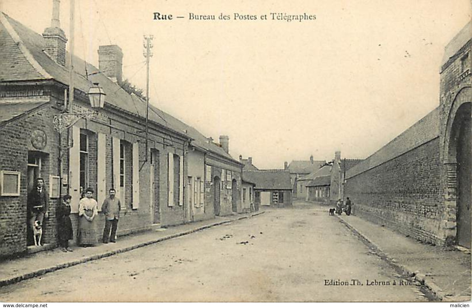 - Somme -ref-C113- Rue - Bureau Des Postes Et Telegraphes - Poste - Postes - Carte Bon Etat - - Rue