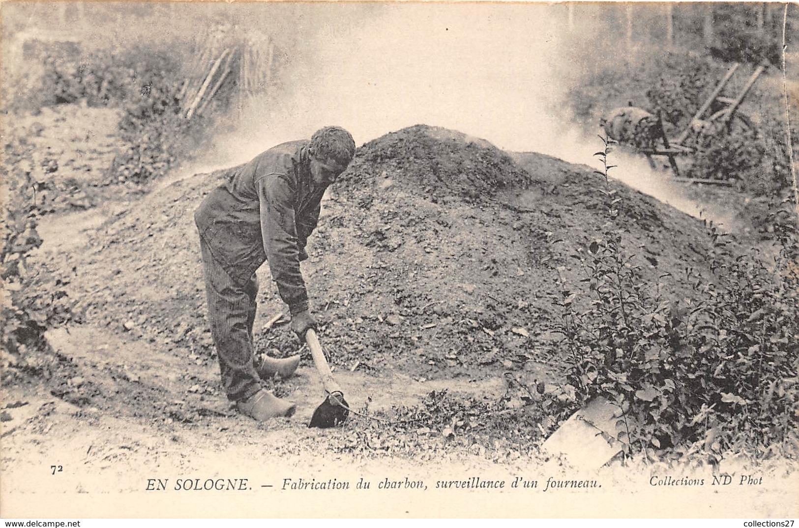 FABRICATION DU CHARBON- SURVEILLANCE D'UN FOURNEAU ,  EN SOLOGNE- - Mines