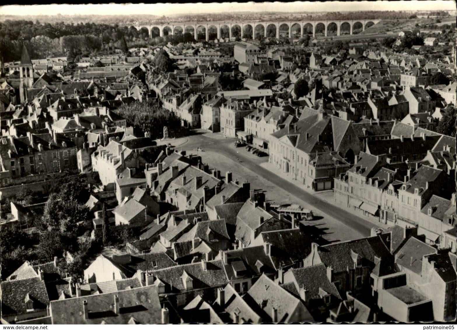 36  LE BLANC  Vue Aérienne  Place De La Libération - Le Blanc