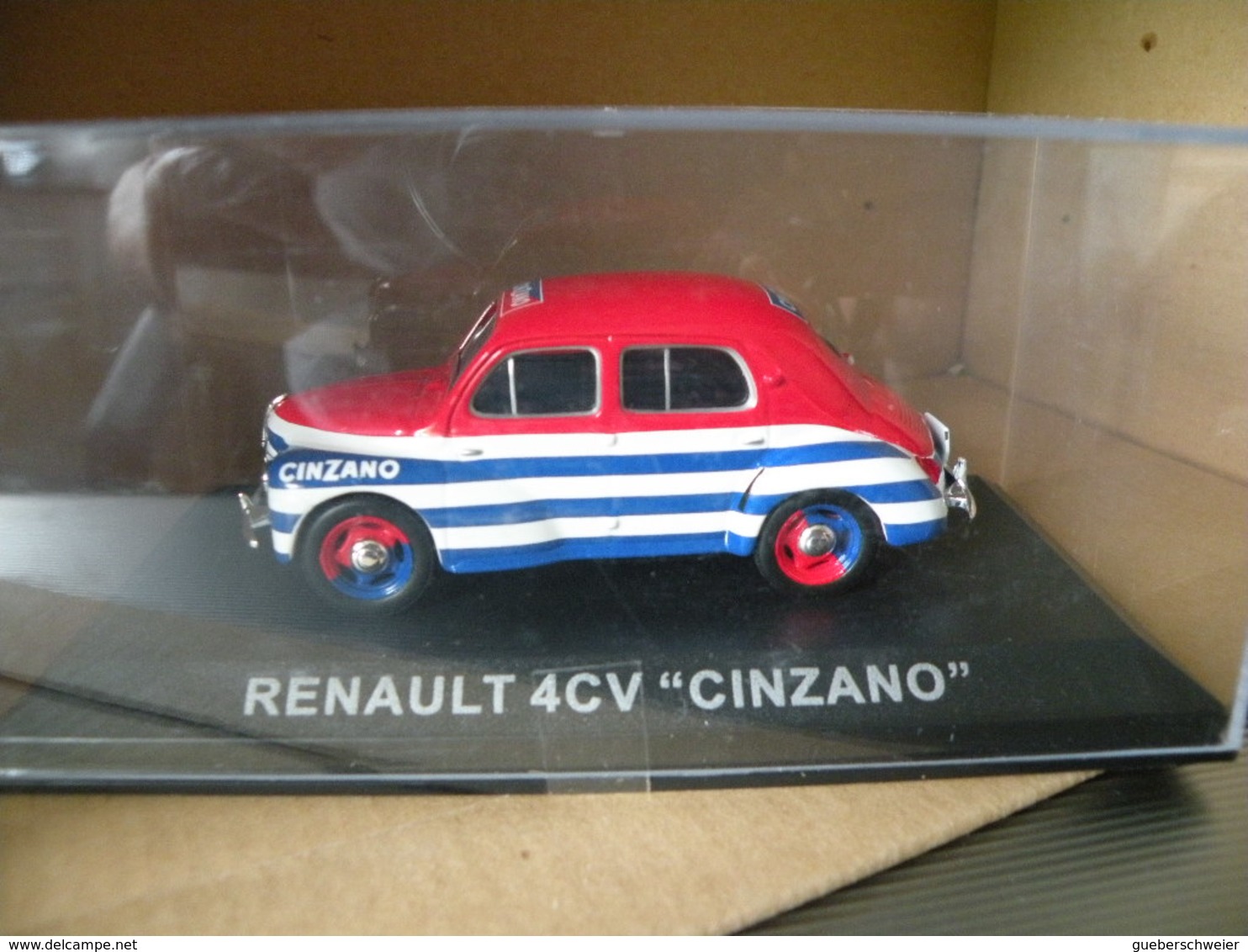 RENAULT 4CV - CINZANO  Modèle Réduit à 1/43e - Autres & Non Classés