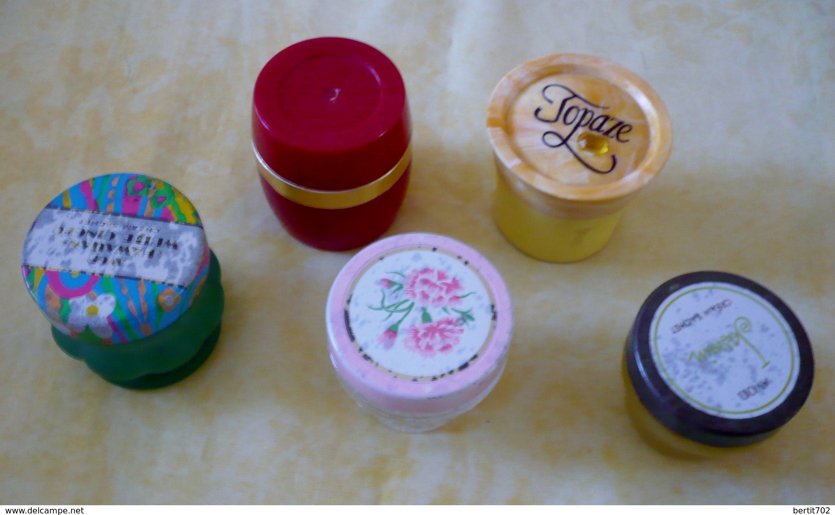 LOT DE 5 PETITS POTS CREME   AVON  - JASMIN - TOPAZE - CHARISMA - OEILLET - HAWAIIAN WHITE GINGER - Frascos (vacíos)