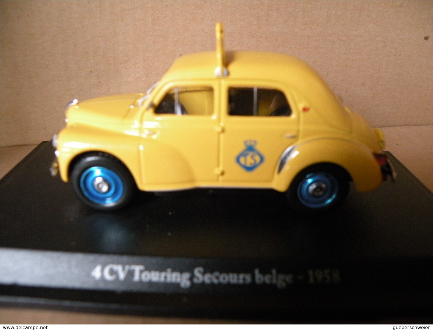 RENAULT 4CV -  TOURING SECOURS BELGE 1958 Modèle Réduit à 1/43e - Autres & Non Classés