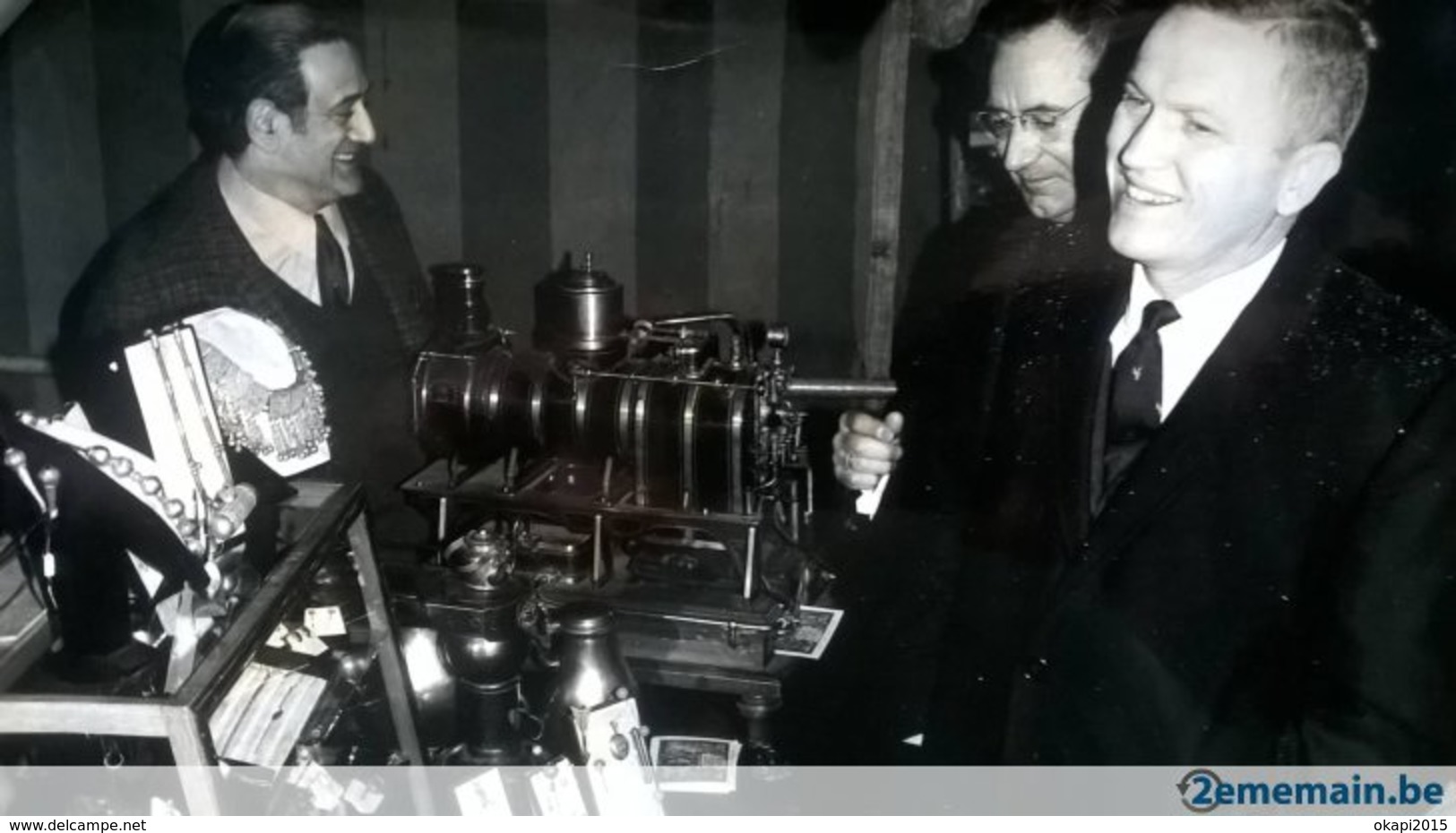 FRANK BORMAN ASTRONAUTE AMÉRICAIN AU MARCHÉ ANTIQUITÉS BRUXELLES  EN 1969 LOT 3 PHOTOS ORIGINALES PHOTOGRAPHIE BELGIQUE - Obj. 'Remember Of'