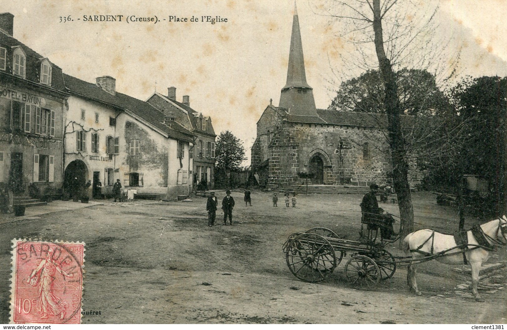 Sardent Place De L'eglise Circulee En 1904 - Autres & Non Classés