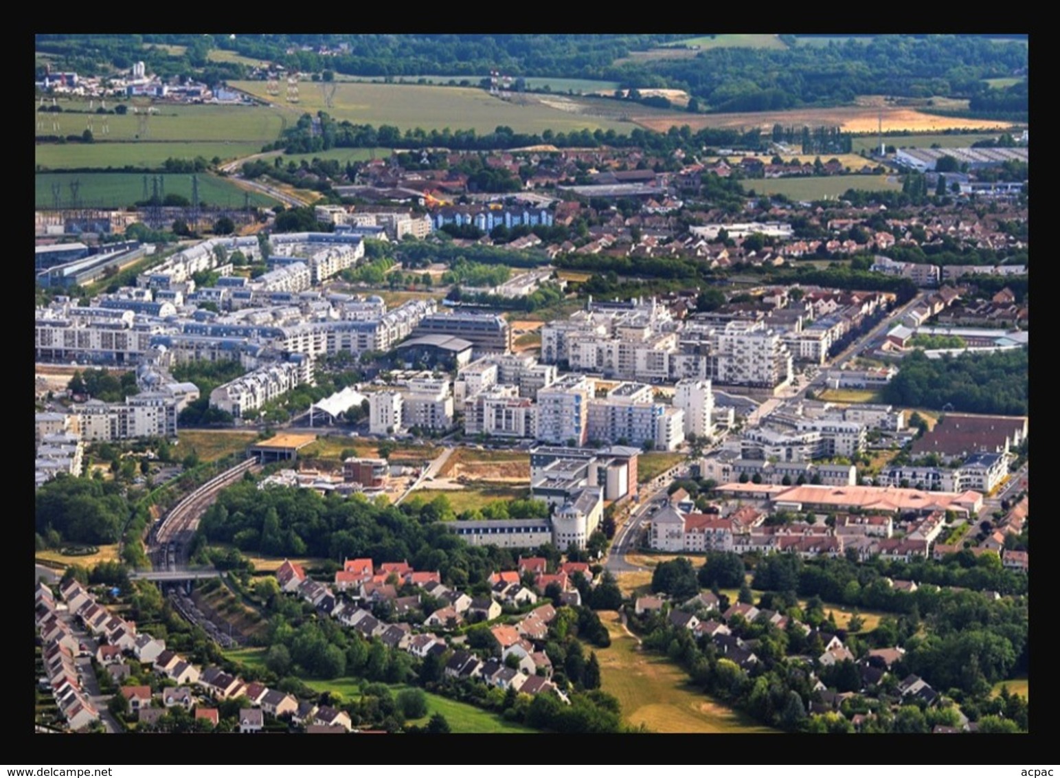 95 CERGY  Le HAUT ...    Un Quartier - Autres & Non Classés