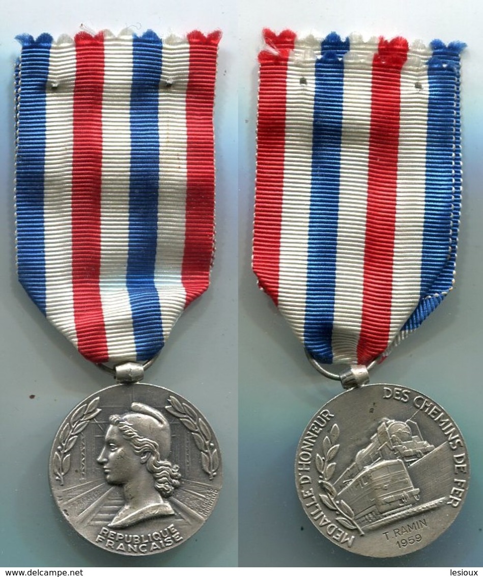 D139 MEDAILLE D'HONNEUR DES CHEMIN DE FER CHEMINOT SNCF 1959 - Francia