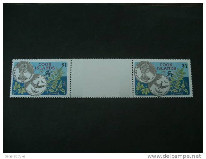 B85-  Double Stamp MNH Cook Islands 1977 Sc. 479   Silver Coins - Cook