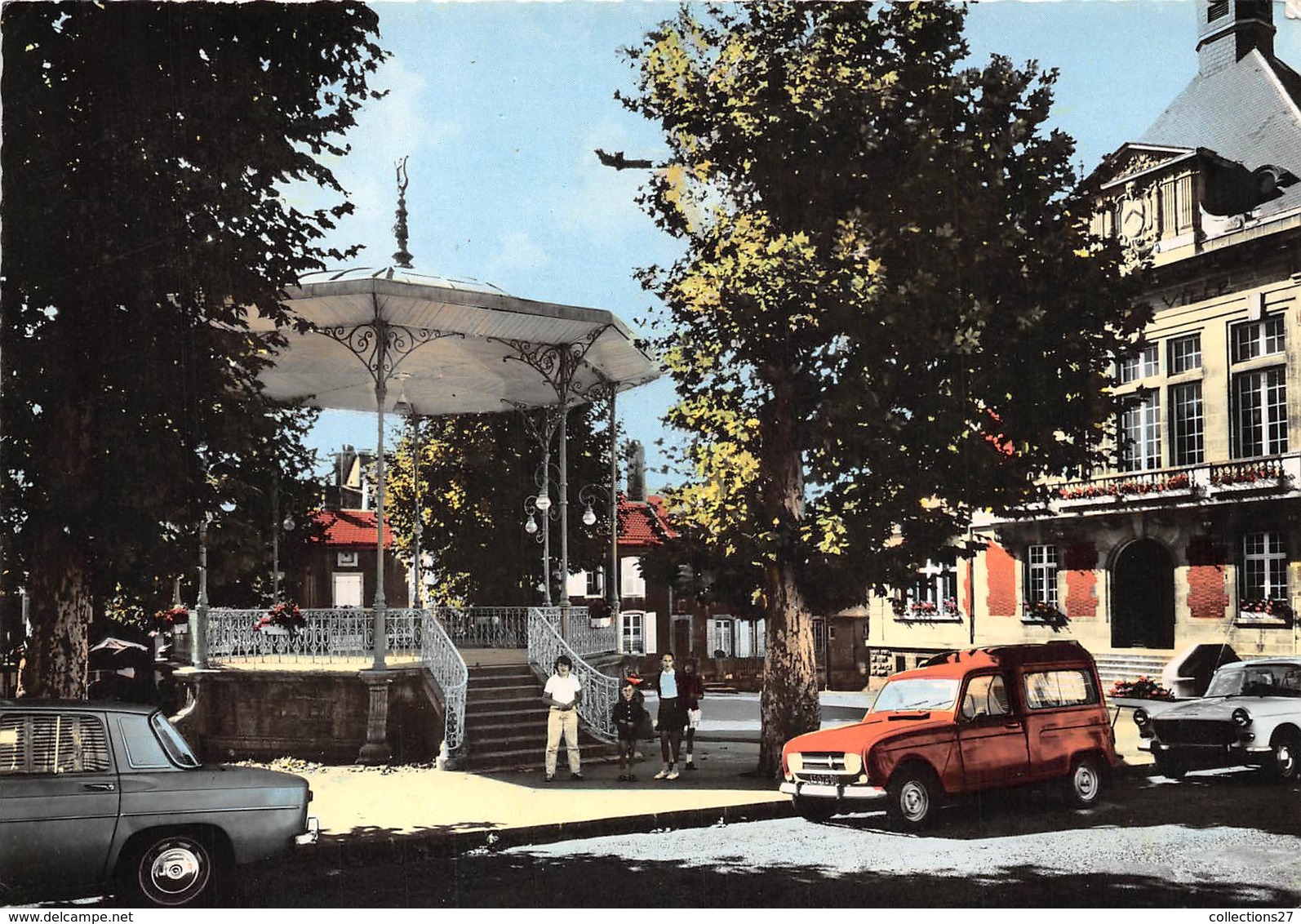 55-STANAY- PLACE DE LA REPUBLIQUE - Stenay