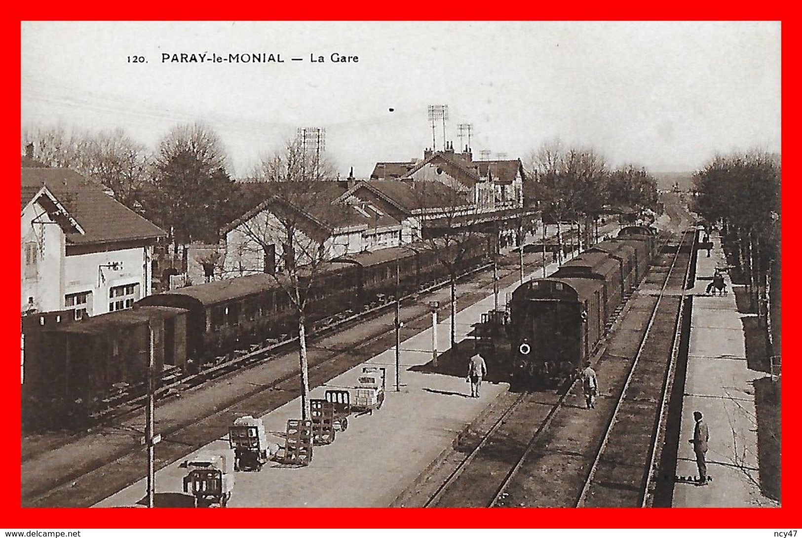 CPA (71) PARAY-le-MONIAL.  La Gare, Animé, Train...H1066 - Stations With Trains