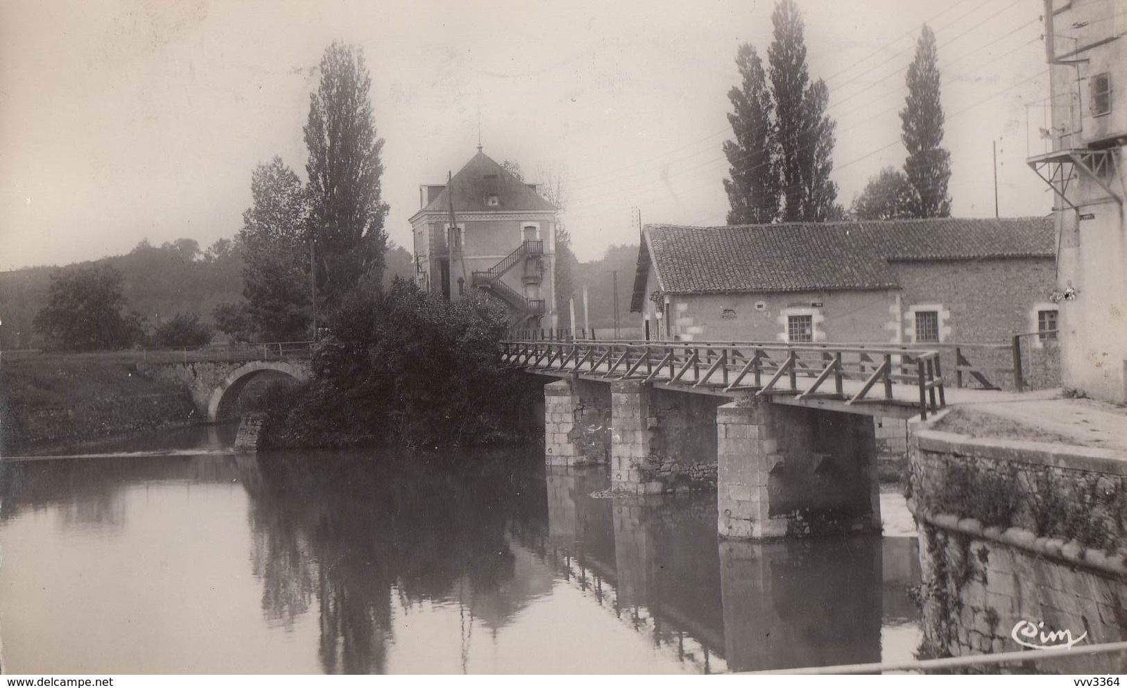 LUSSAC-les-CHATEAUX: La Vienne - Moulin Du Villard - Lussac Les Chateaux