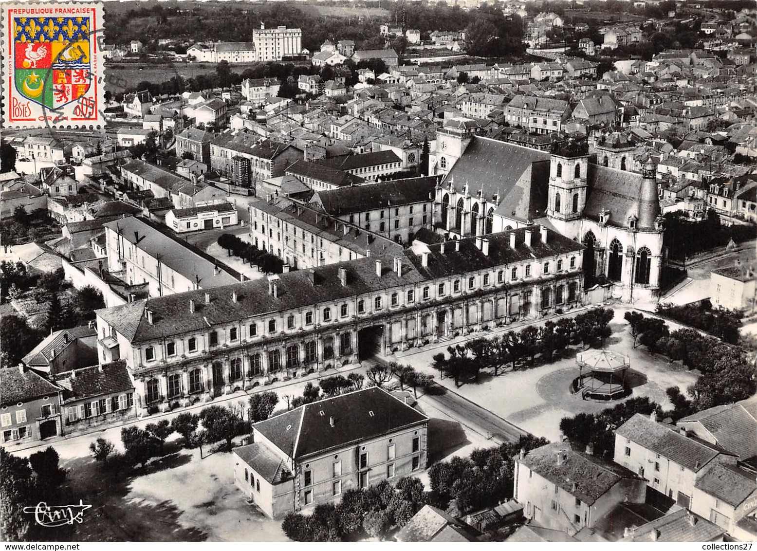 55-SAINT-MIHIEL- PLACE DU SAHARA ET PLACE DES MOINES - Saint Mihiel