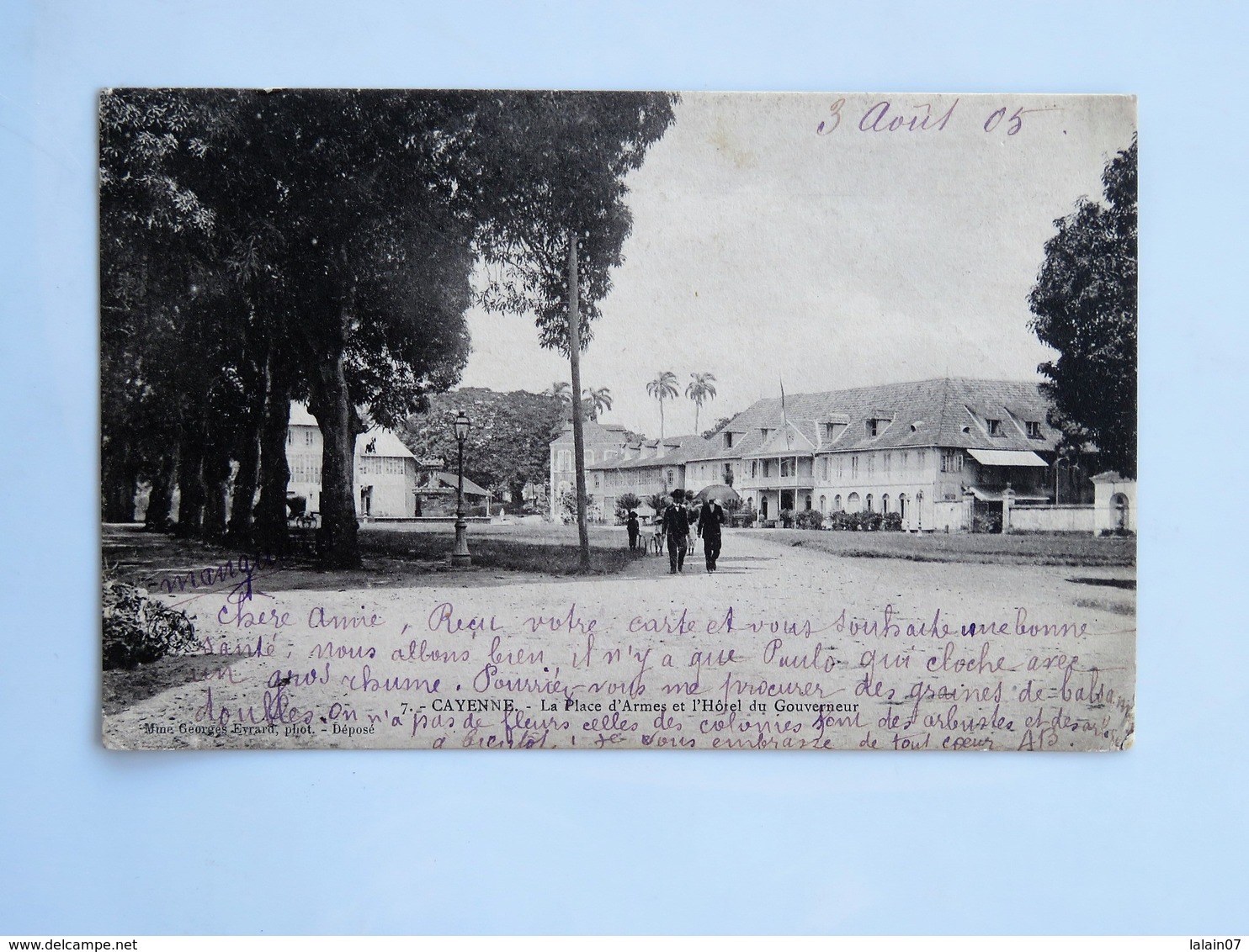 C.P.A. GUYANE : CAYENNE : La Place D'Armes Et L'Hôtel Du Gouverneur, Animé, Timbre En 1905 - Cayenne