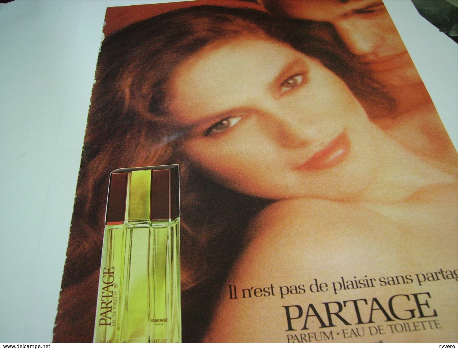 ANCIENNE AFFICHE  PUBLICITE PARFUM PARTAGE DE FABERGE 1980 - Autres & Non Classés