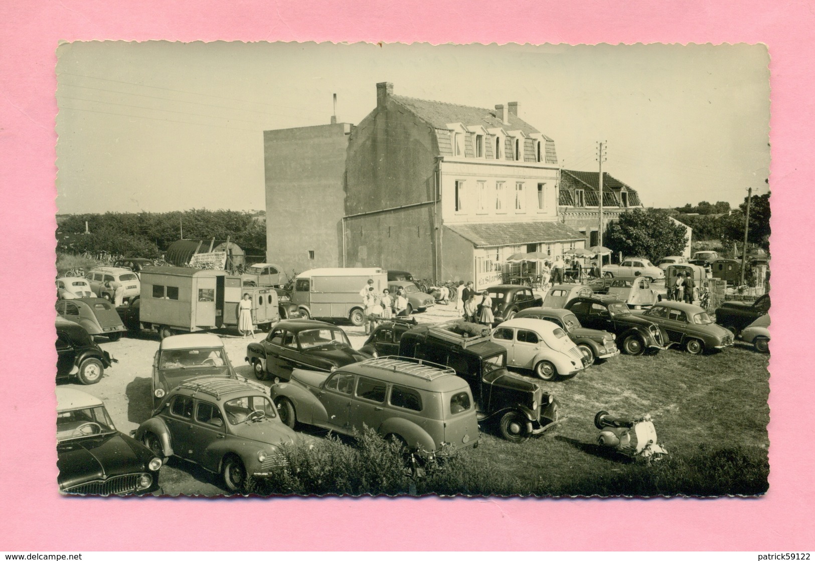 PHOTOGRAPHIE - LOON PLAGE  Prés DUNKERQUE - LES DUNES - PEUGEOT 203 - CITROËN HY - RENAULT 4 CV - CLICHE TOP Editeur - Lieux