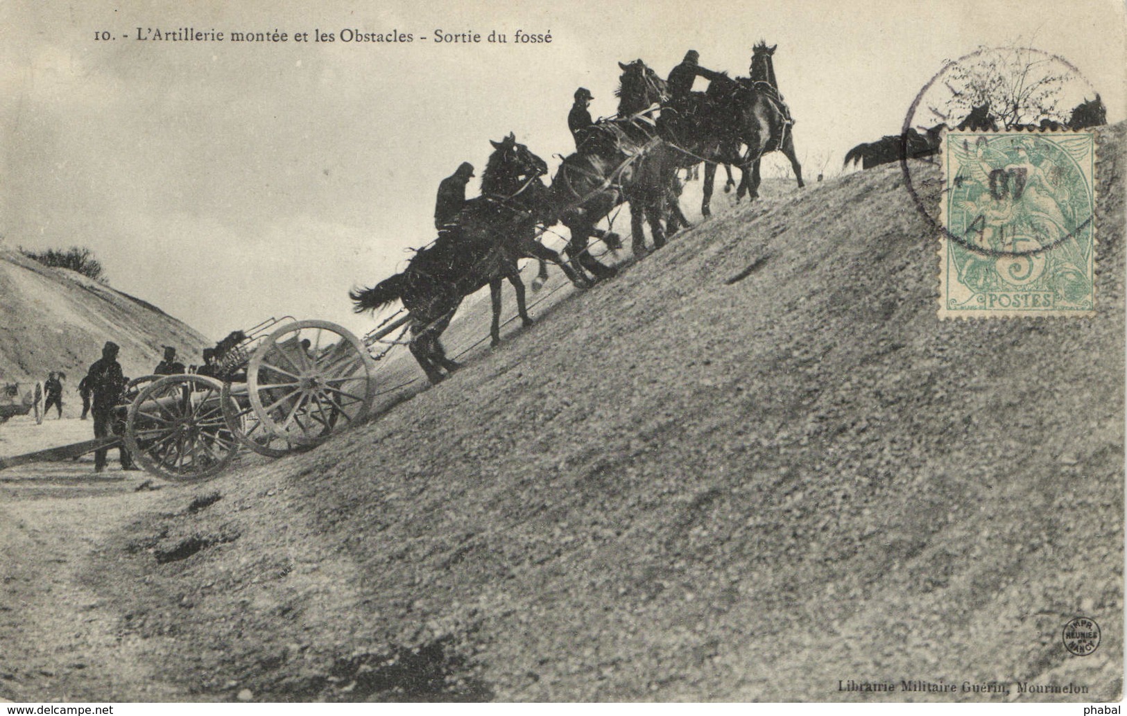 Military, World War I., Horses Pulling Artillery On A Hill, Old Postcard - Weltkrieg 1914-18