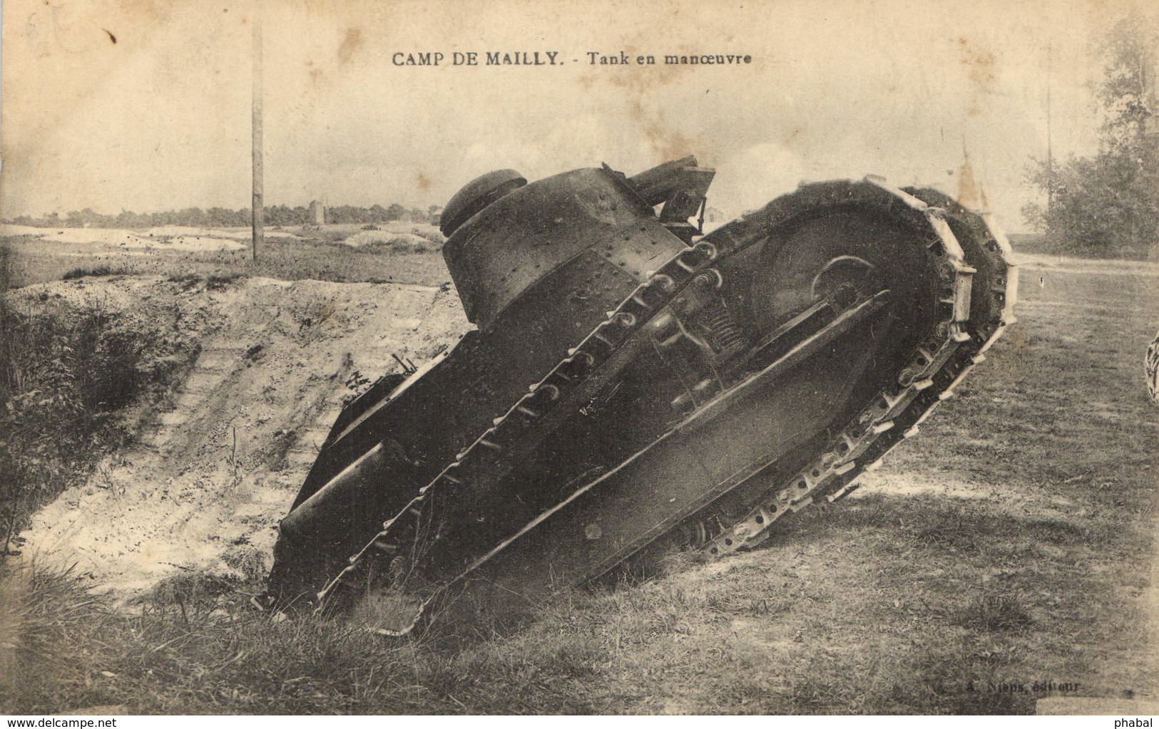 Military, World War I., Tank On A Hill, Old Postcard - War 1914-18