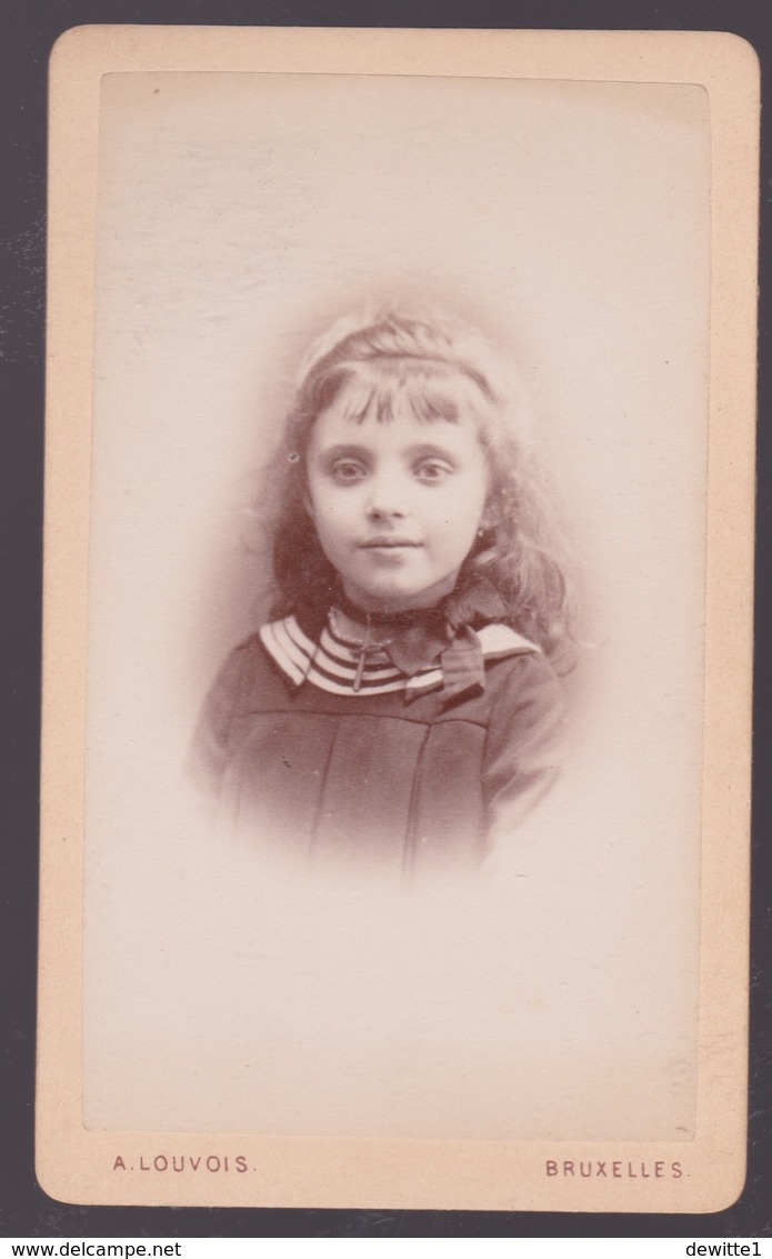 Photografie CDV   Jeune Fille     Photographe A.LOUVOIS.    Voir Scans - Personas Anónimos