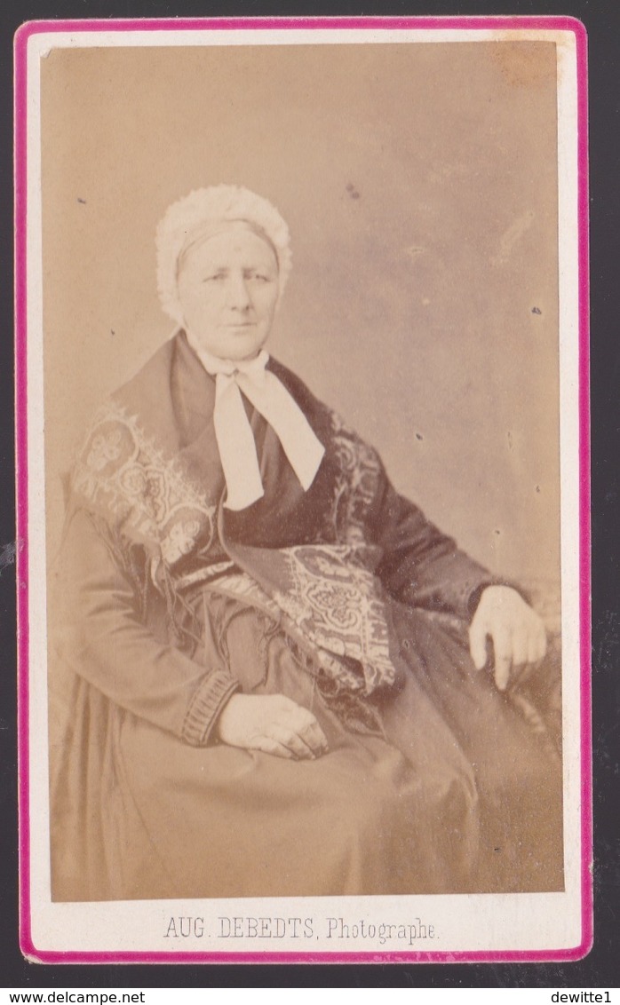 Photografie CDV  Femme  Photographe DEBEDTS. Voir Scans - Anonieme Personen