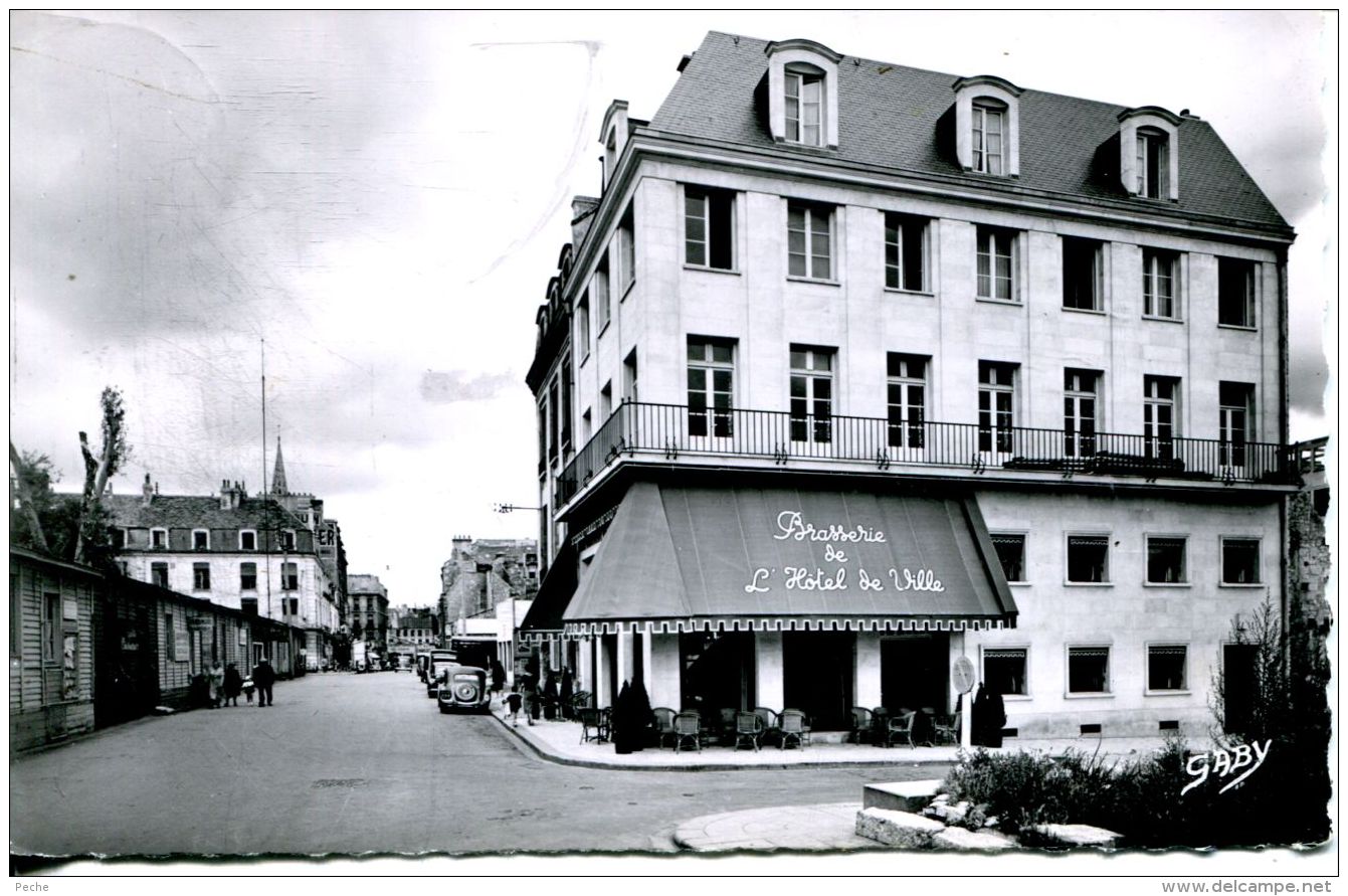 N°61367 -cpsm Caen -place De La Réûblique Et Rue De Strasbourg- - Caen