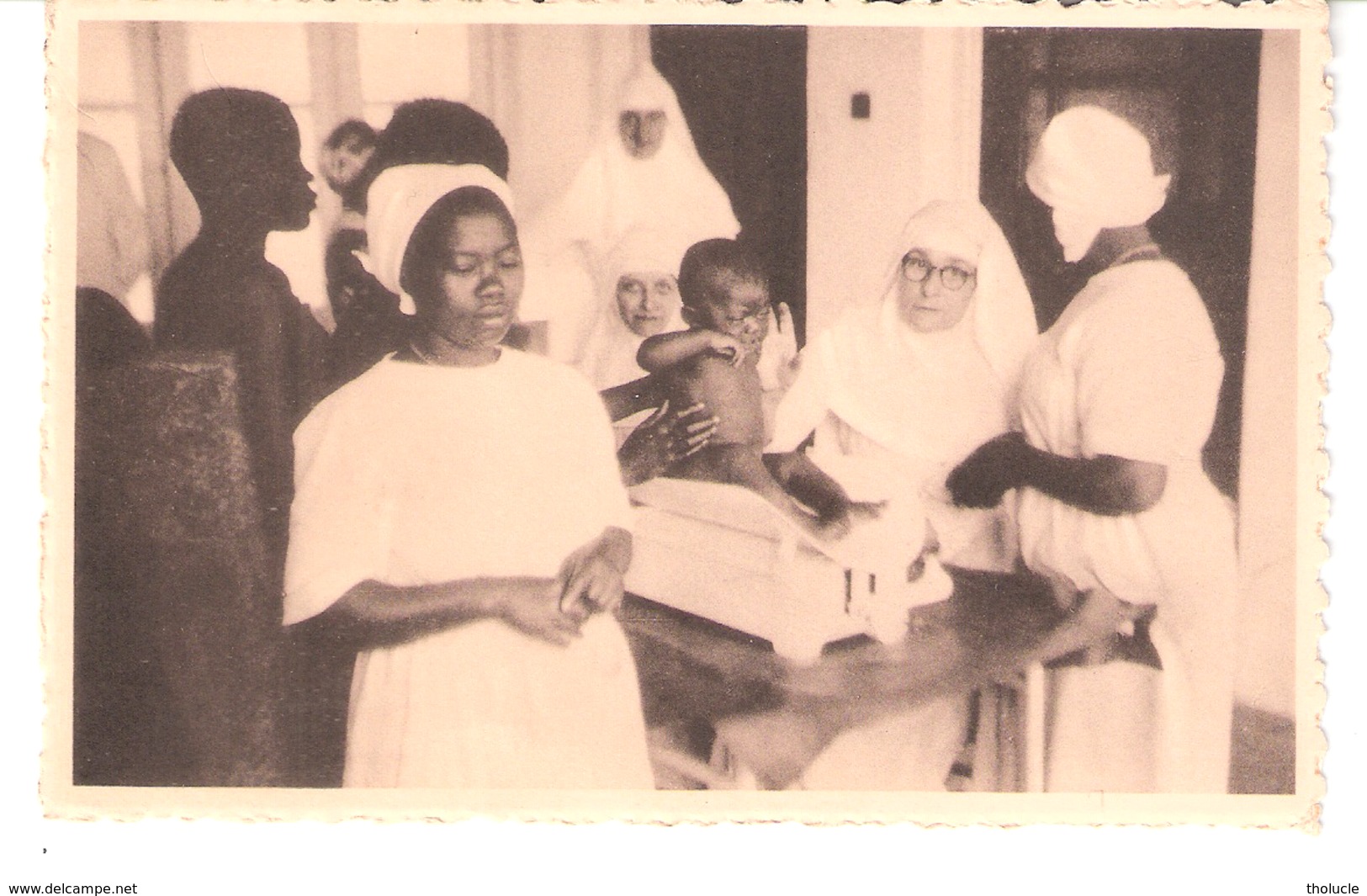 Afrique - Congo Belge - Missions Des Oblates De L'Assomption - Hôpital De MUSYENENE-KIVU-Pesée Des Bébés-Religieuses - Congo Belge