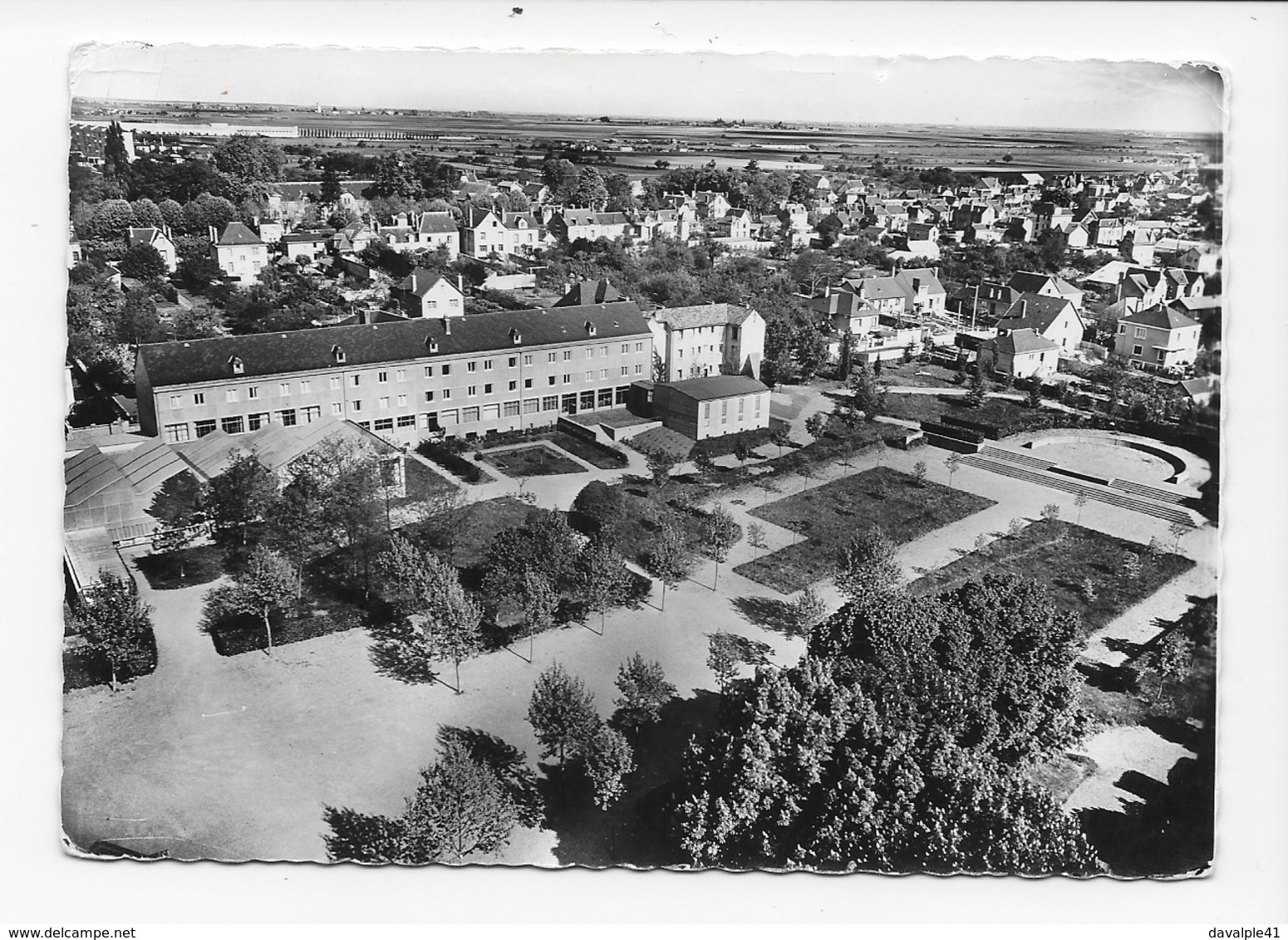 41  BLOIS  VUE AERIENNE  QUARTIER DE LA BASILIQUE  FOYER BUREAUX IMPRIMERIE ETC... 2 SCANS - Blois