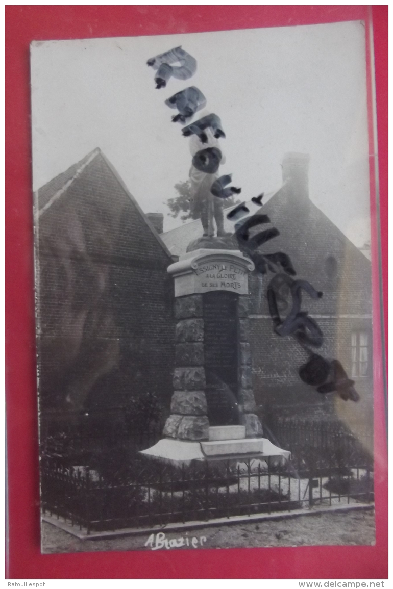 C Photo Essigny Petit Monument Aux Morts - War Memorials