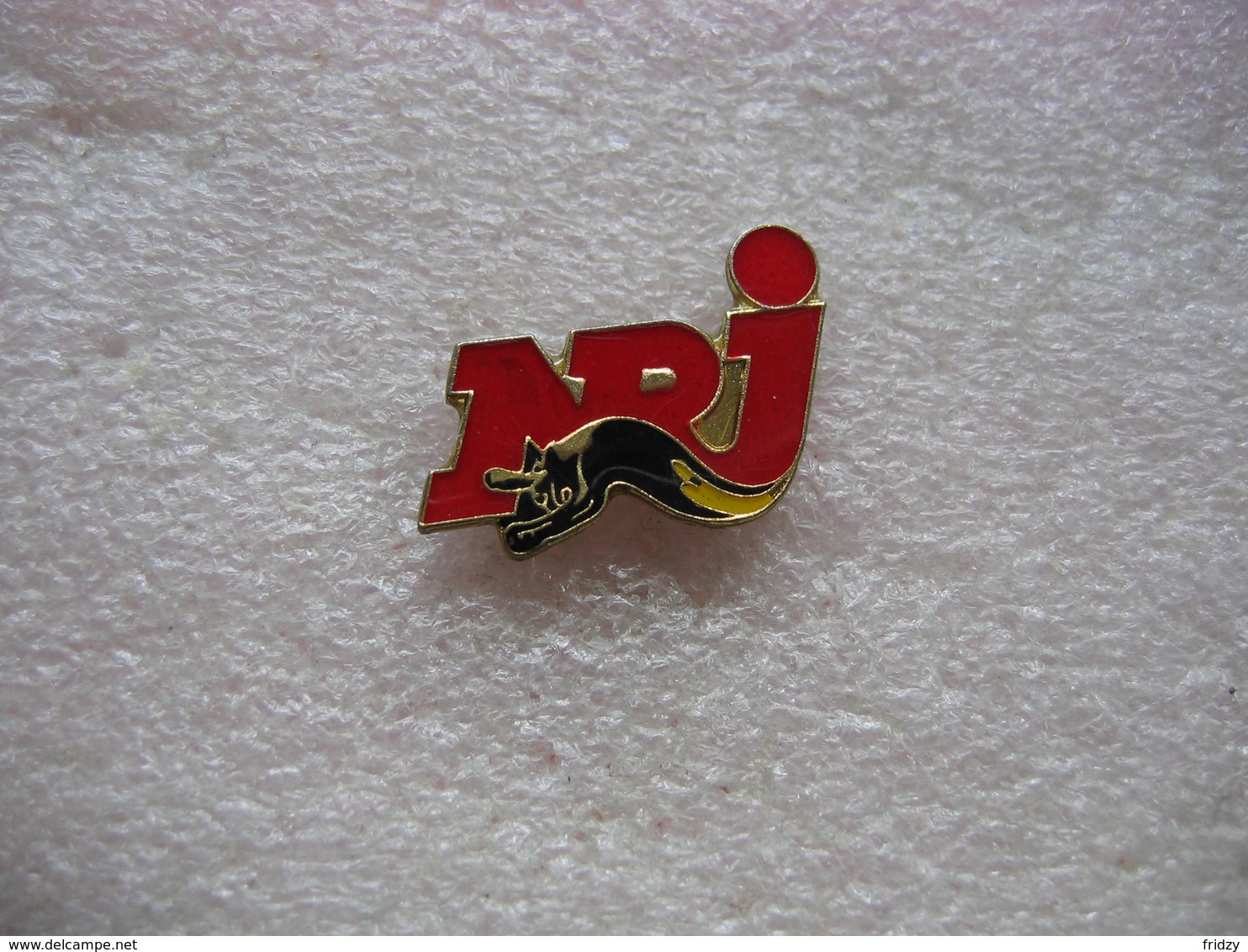 Pin's Logo De La Radion NRJ - Médias