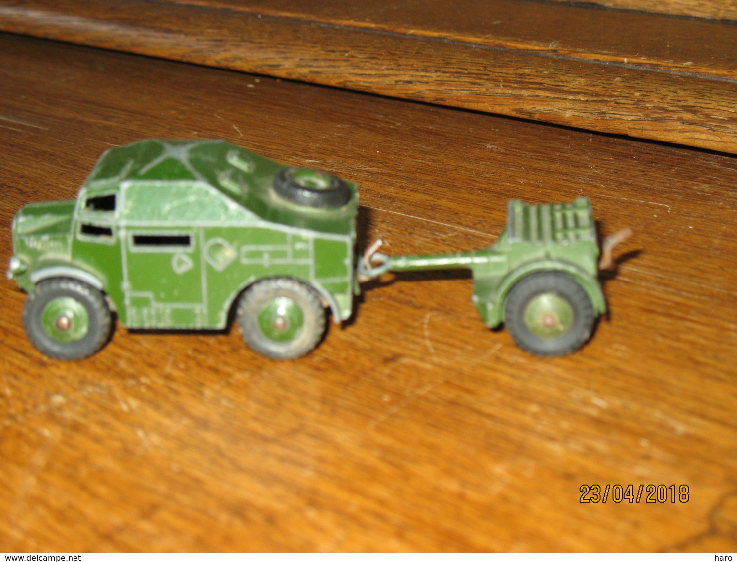 DINKY TOYS N°688 - Field Artillery Tractor  ( Sans Fenêtre Et Avec Chauffeur )- +/- 1960 - Jouets Anciens