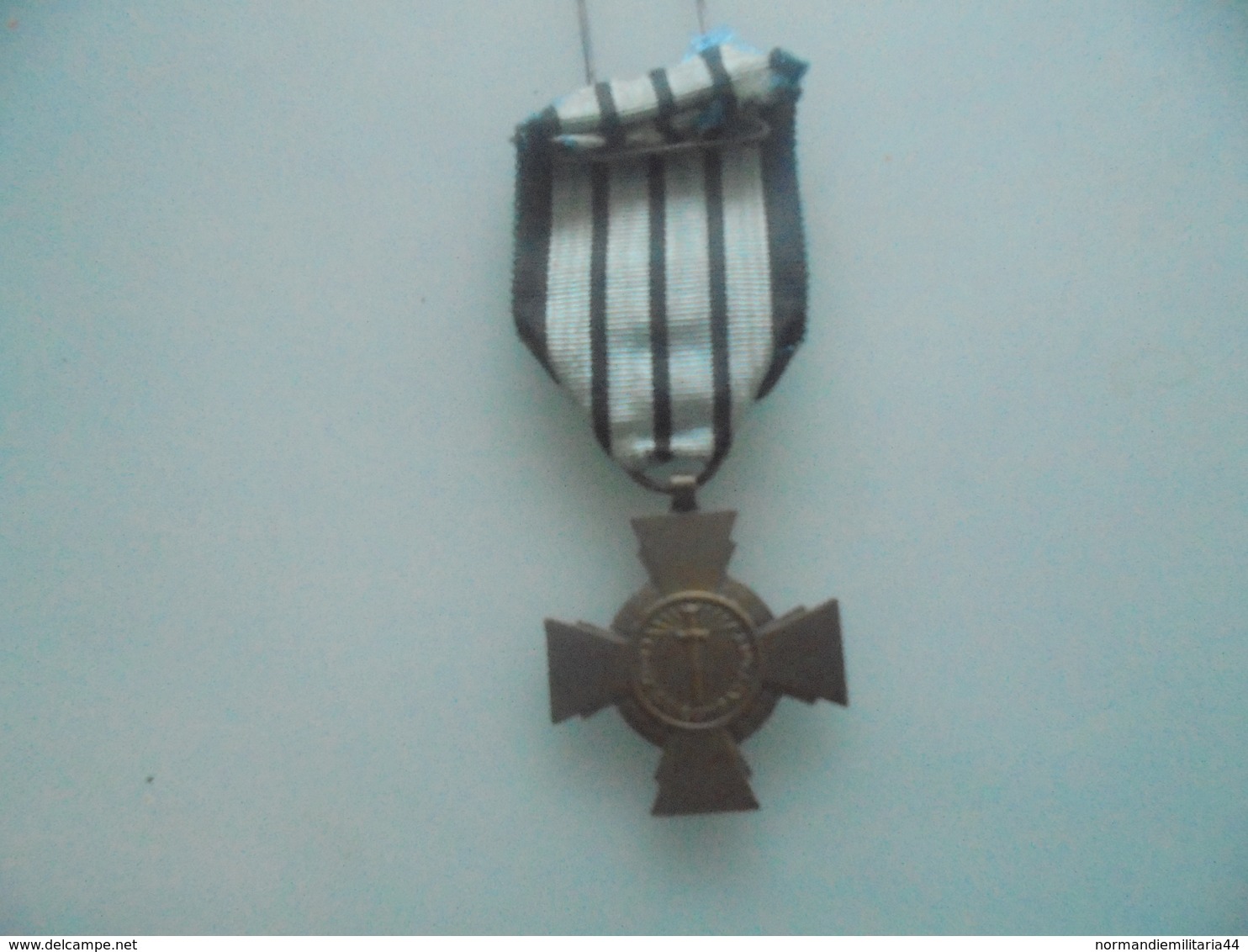Croix Du Combattant Modèle De Vichy - France
