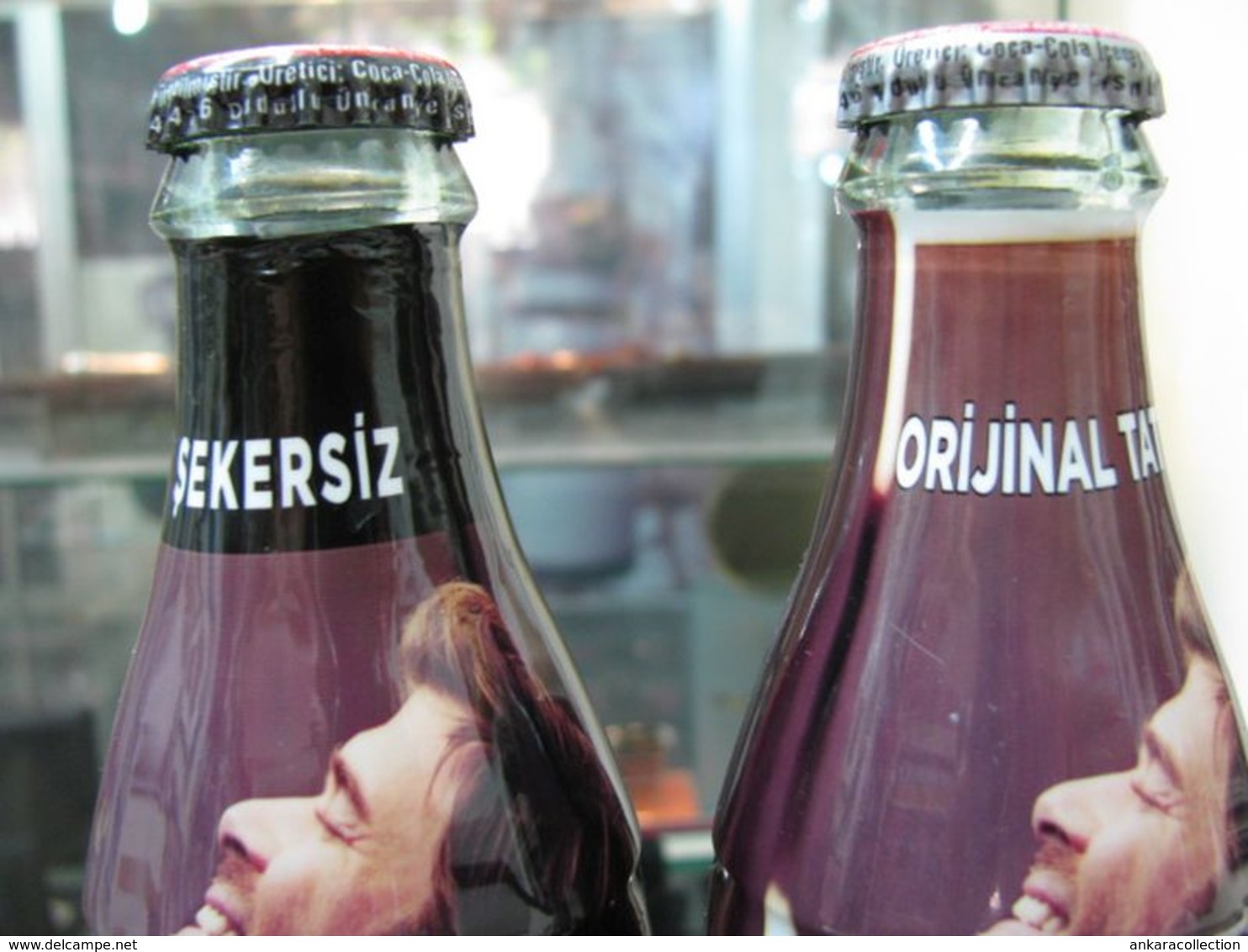 AC - COCA COLA KIVANC TATLITUG - TURKISH MOVIE STAR  SUGARLESS & ORIGINAL TASTE SHRINK WRAPPED 2 EMPTY GLASS BOTTLES & C - Flaschen