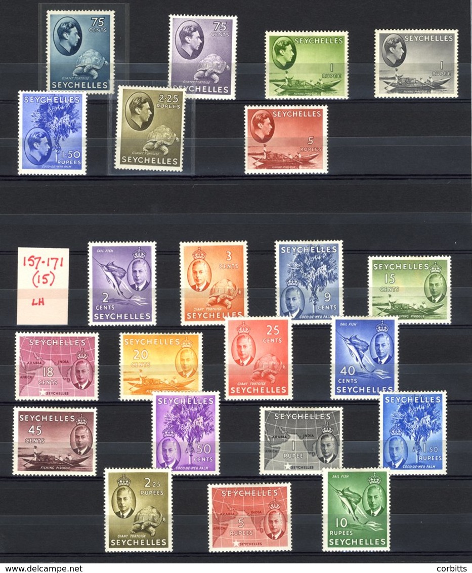 1938-49 Set M & 1952 Set M, SG.135/149, 158/172. (40) Cat. £640. - Altri & Non Classificati