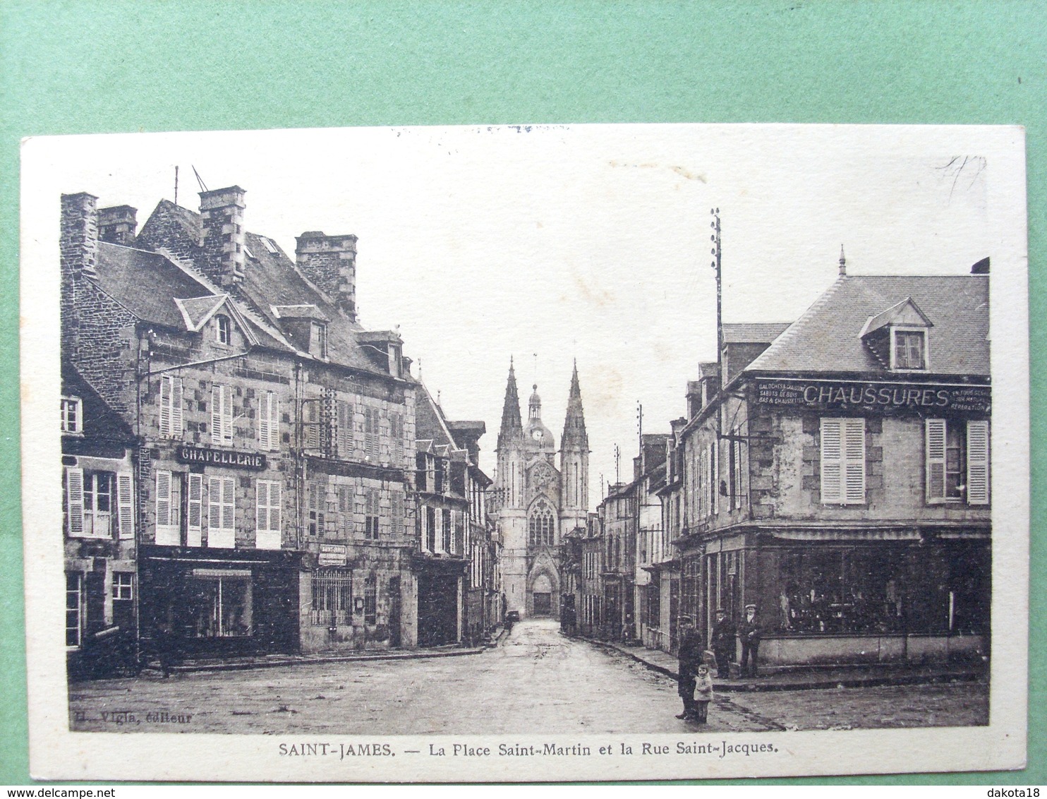 50, Saint James ,la Place St Martin Et Rue St Jacques En 1932.... ..circulée Timbrée ....... - Autres & Non Classés