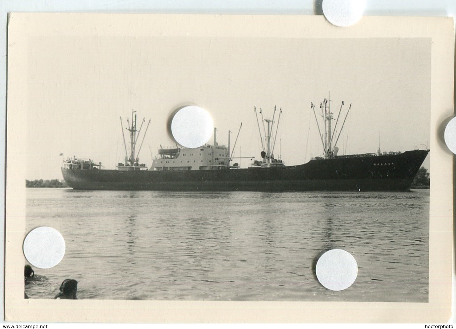 1  Bateau MALAGA  Transporteur Cargo  Paquebot à Identifier Scan Dos Au Pelerin La Loire  Le Pellerin 44 ? - Bateaux