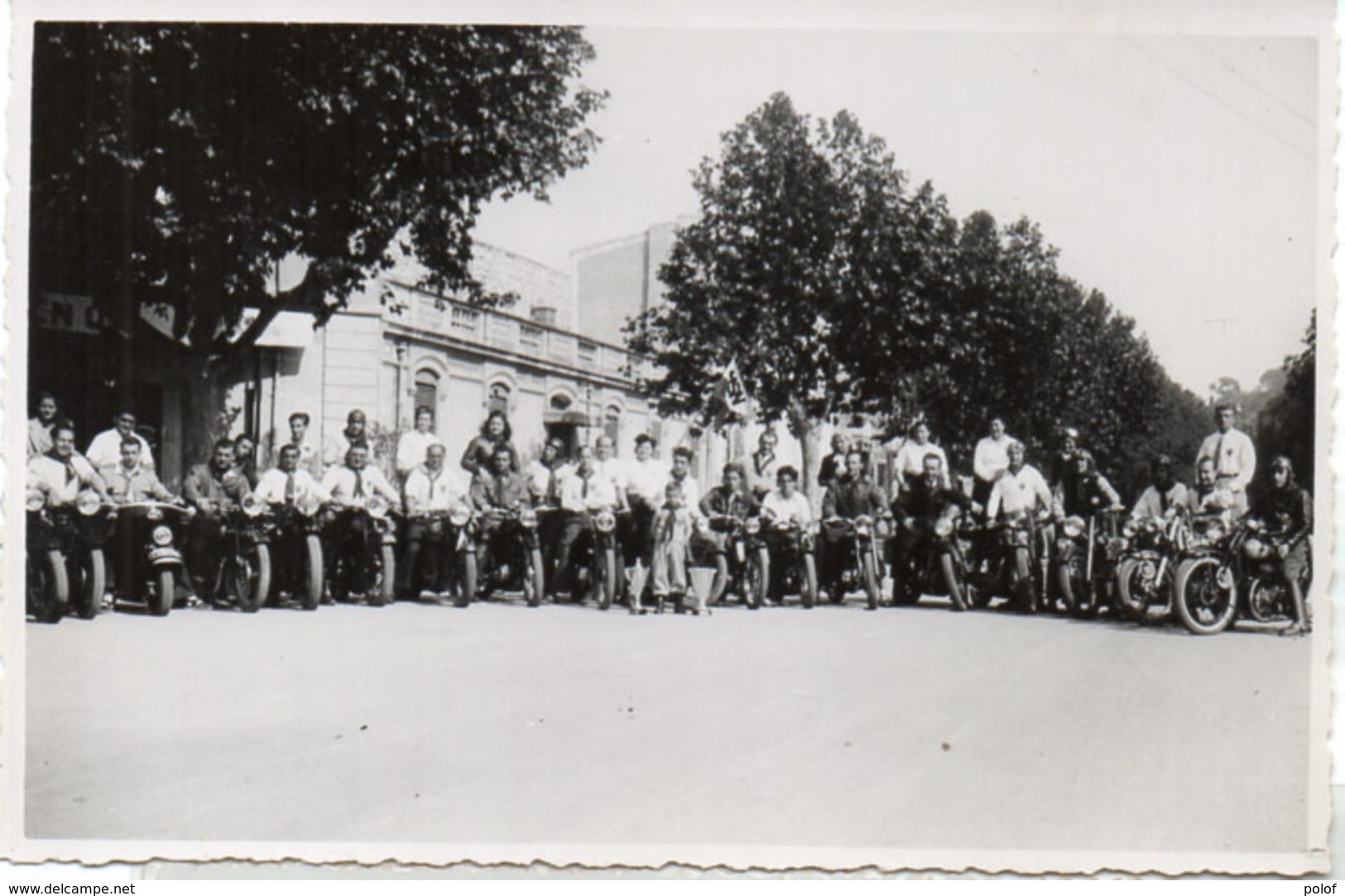 MOTOS - Photo Non Localisée D' Une Concentration De Motocyclistes   (105057) - Autres & Non Classés