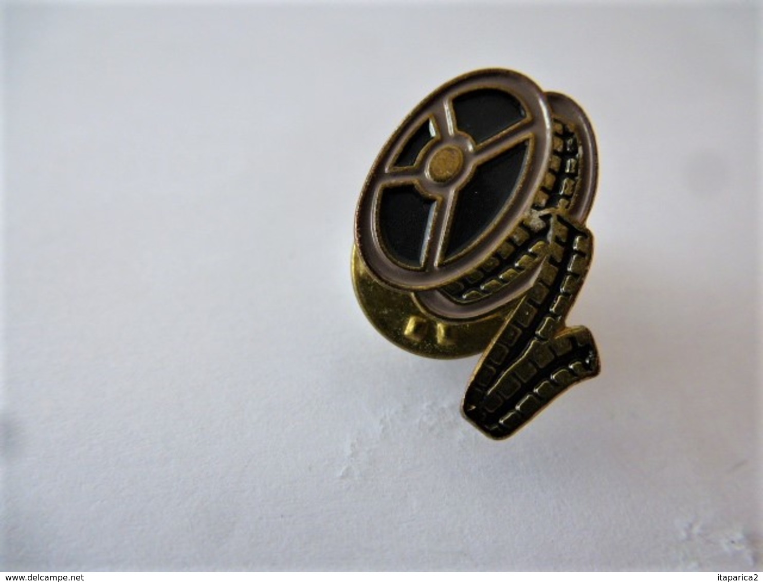 PINS  CINEMA BOBINE DE FILM / MARRON / 33NAT - Cine