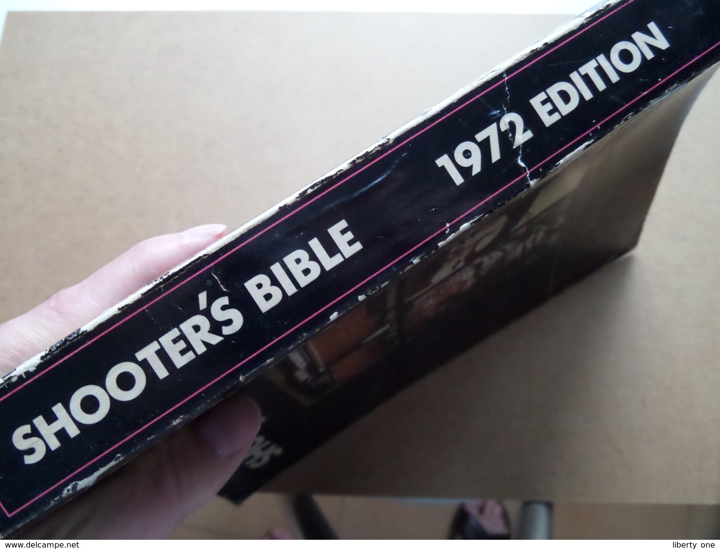 SHOOTER'S BIBLE World's Standard Firearms Reference Book ( N° 63 - Edition 1972 / Stoeger ) Older Book ! - Books On Collecting