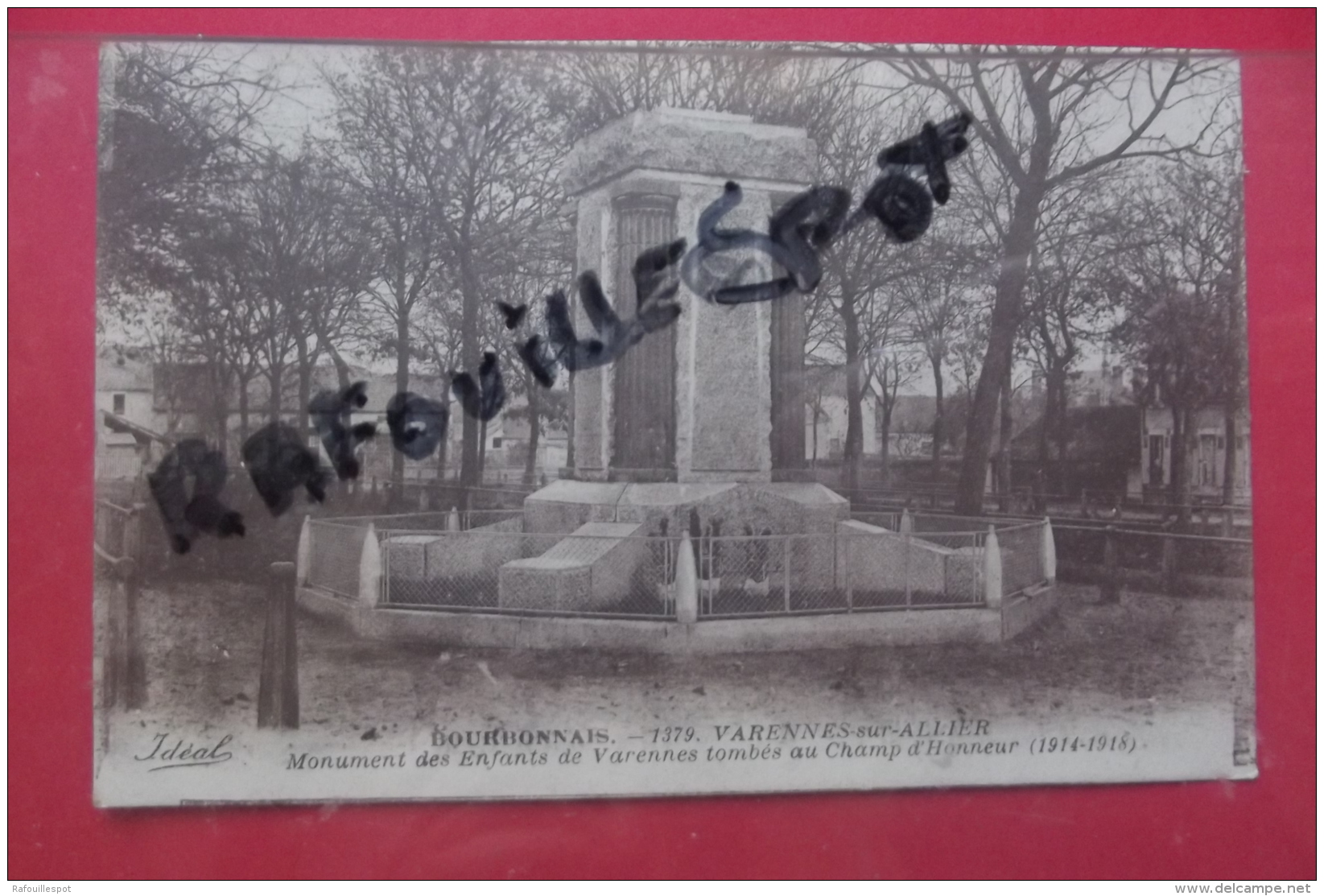 Cp   Varennes Sur Allier Monument Des Enfants De Varennes - Monuments Aux Morts