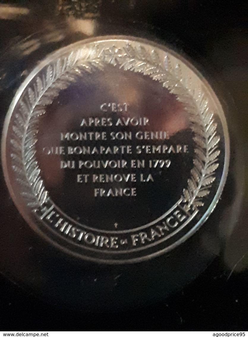 RARE MÉDAILLE COMMÉMORATIVE DE NAPOLÉON BONAPARTE - Royaux / De Noblesse