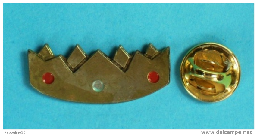 1 PIN'S //   ** COURONNE / GALETTE DES ROIS ** .  (Tirage Limite) - Kerstmis