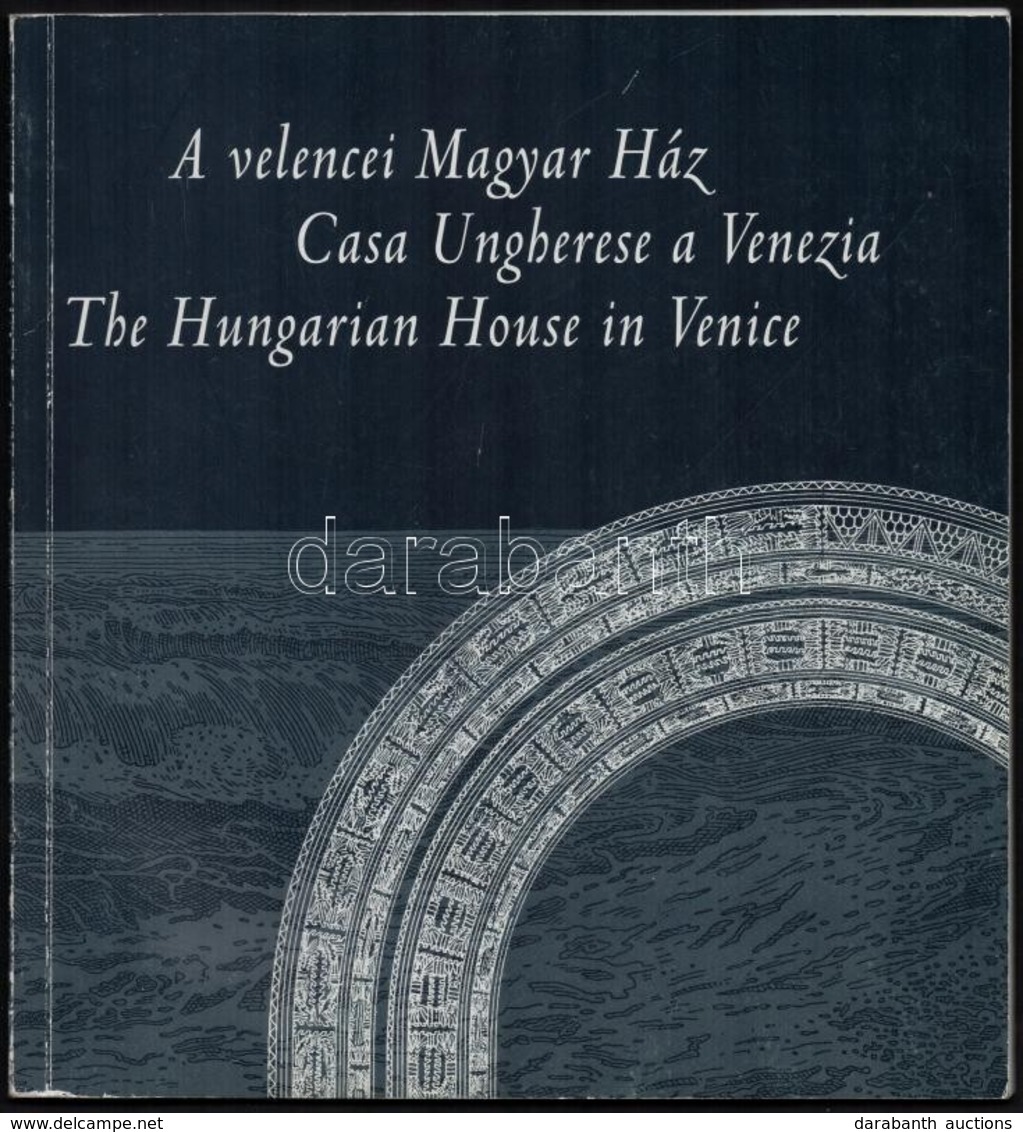 Götz Eszter (szerk.): A Velencei Magyar Ház. Bp., 2000, Ludwig Múzeum. Kiadói Papírkötés, Jó állapotban. - Unclassified