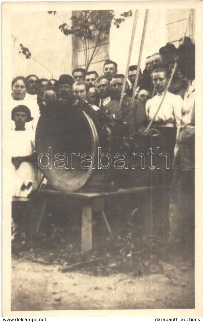 * T3 1922 Bakonynána, Nána; Harangszentelési ünnepség, Photo (fa) - Ohne Zuordnung