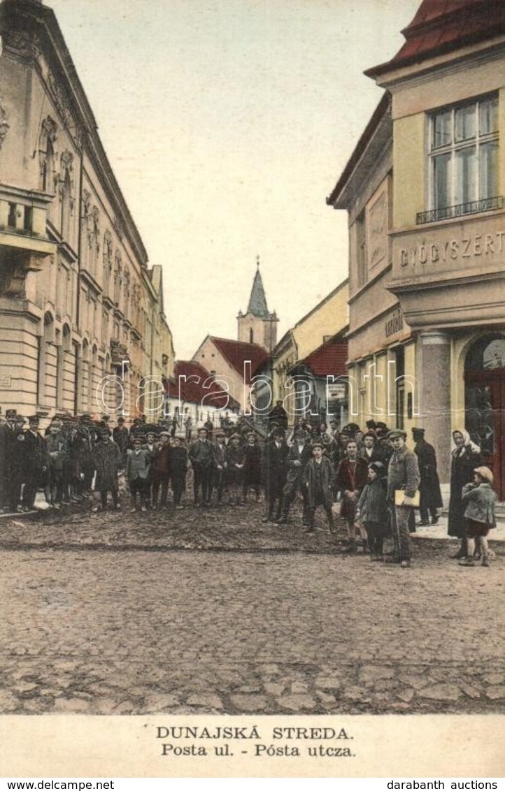 T3 Dunaszerdahely, Dunajská Streda; Posta Utca, Gyógyszertár / Street View With Pharmacy (fa) - Ohne Zuordnung