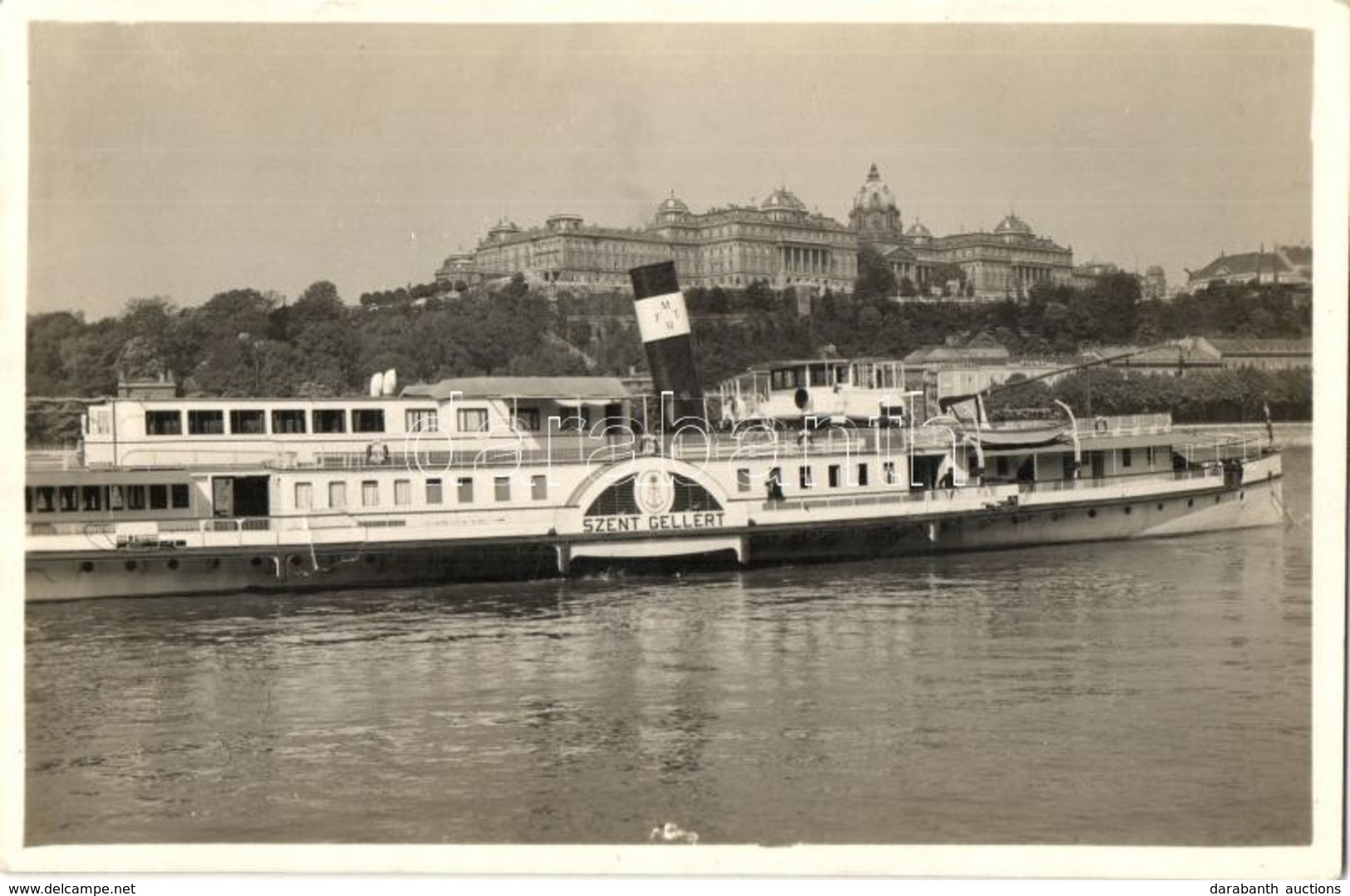 * T2 Szent Gellért G?züzem? Oldalkerekes Személyhajó Budapesten A Királyi Vár El?tt / Hungarian Passenger Steamship - Unclassified