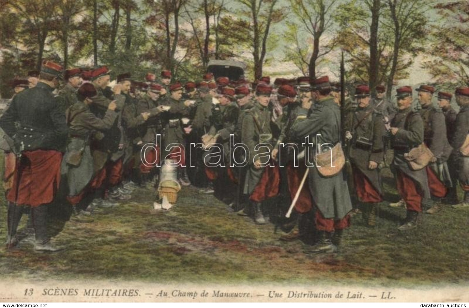 T2/T3 Scenes Militaires. Au Champ De Manoeuvre. Une Distribution De Lait / Military Scenes. At The Field Maneuver. Milk  - Ohne Zuordnung