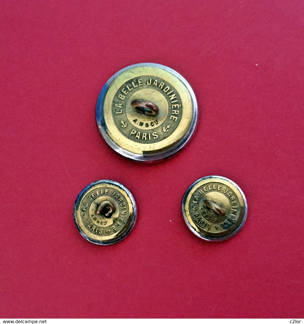 Anciens Boutons COURONNE De MARQUIS En Métal Argenté Pour Collection Ou Utilisation - Boutons