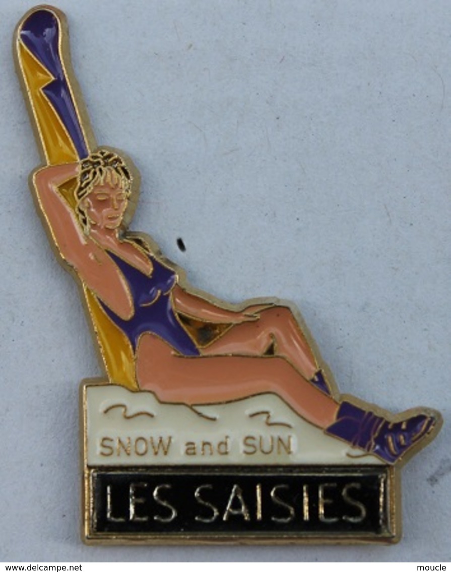 PIN UP - HIVER - SNOW AND SUN - SKIS - LES SAISIES - MONTAGNE  -   (ROSE) - Pin-ups