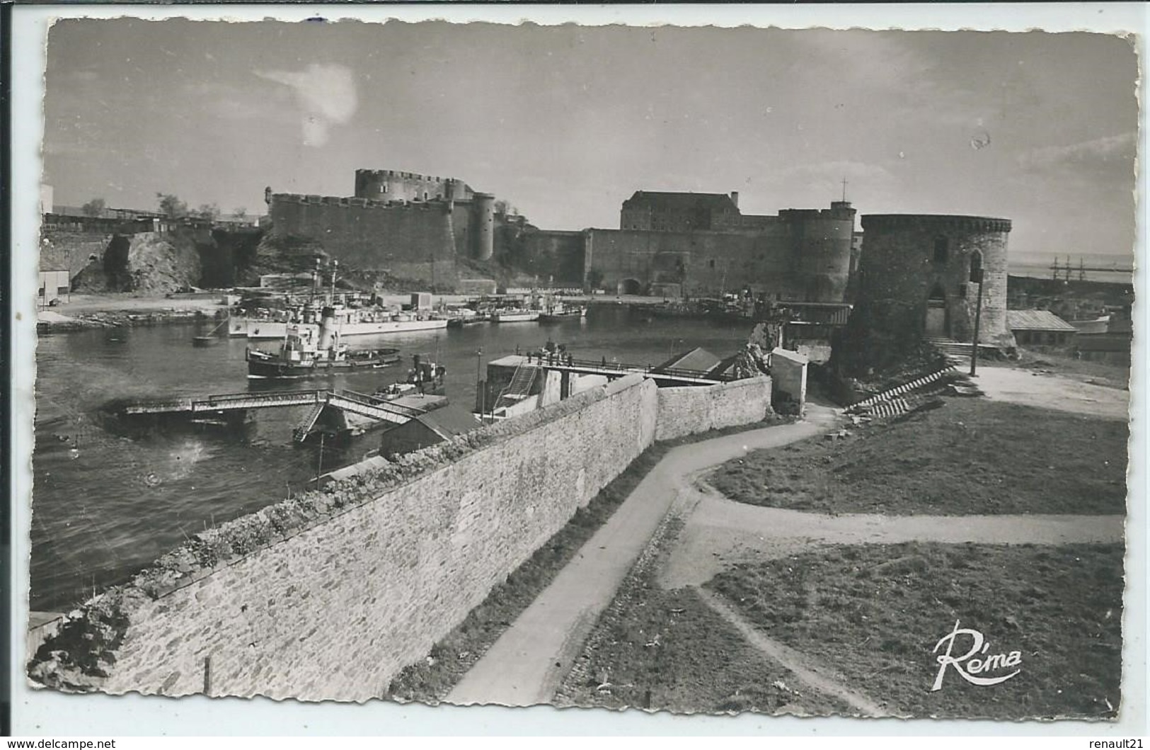 Brest-Le Château Et La Préfecture Maritime (CPSM) - Brest